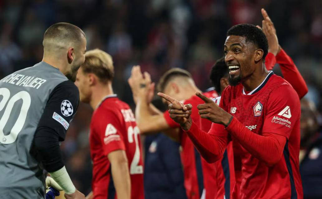 转折点!多特蒙德止住颓势;欧联今晨攻防权衡;气氛紧张;训练强度明显提升 转折点!多特蒙德止住颓势;欧联今晨攻防权衡;气氛紧张;训练强度明显提升