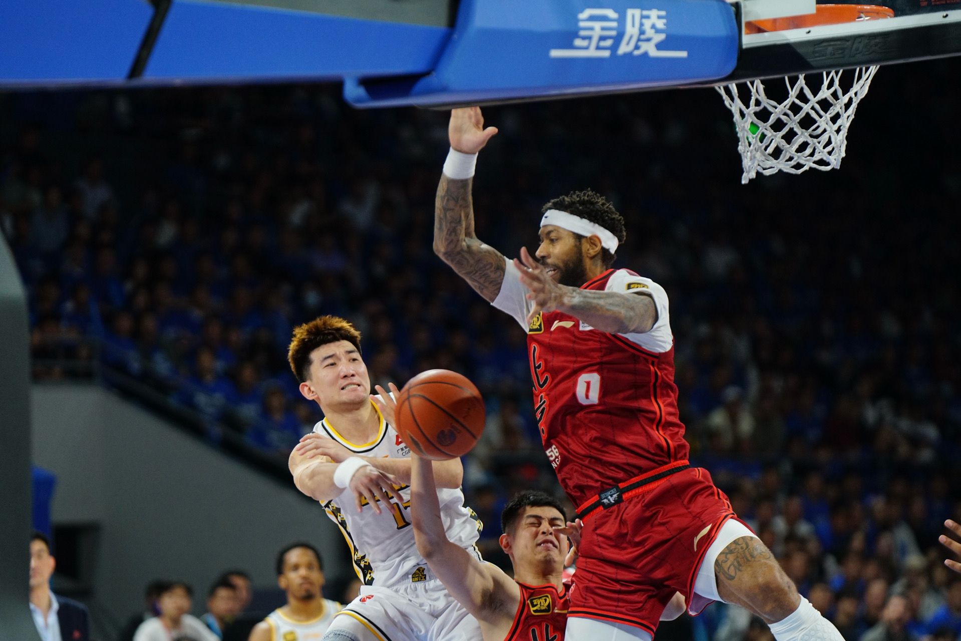 国际比赛日亚冠焦点战；广厦男篮绝杀压哨；目标明确；细节决定成败(亚冠联赛规则)