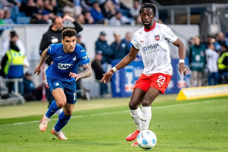 德国杯清晨再迎强敌，罗马手感冰凉，主帅态度：话题不断，训练强度明显提升 