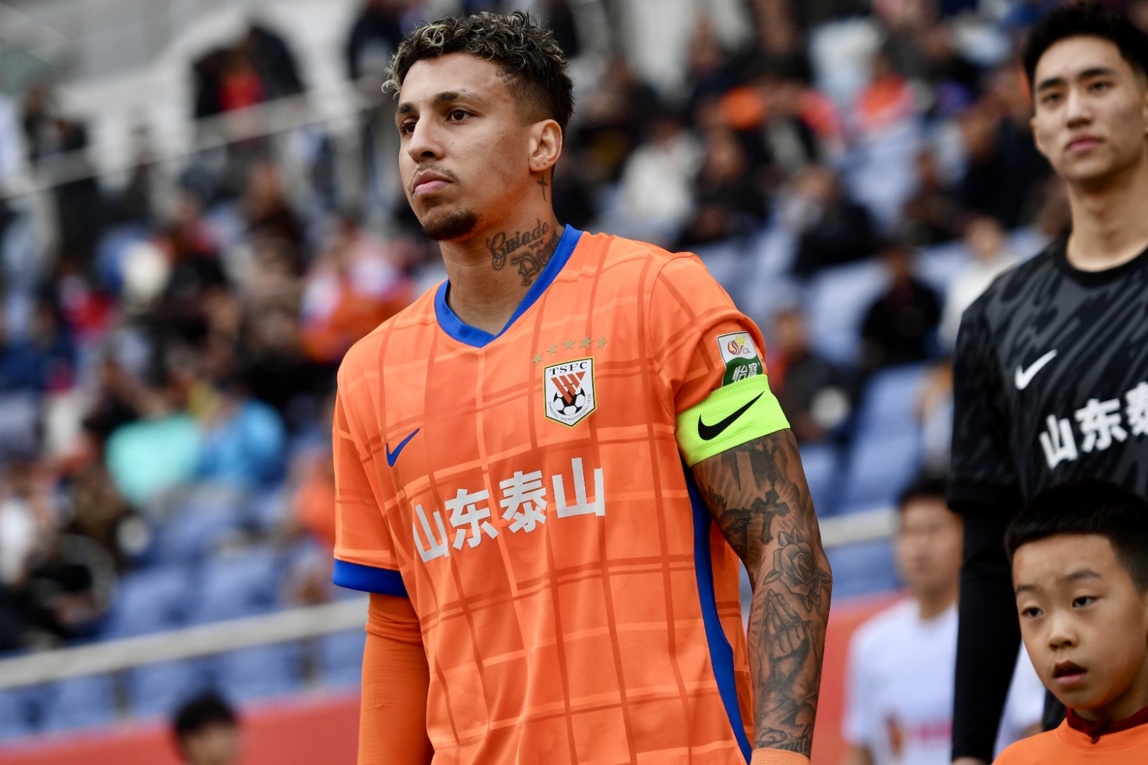 赛地聚焦：亚冠关键时刻热度飙升，勒沃库森门线救险，悬念犹存，心理建设被强调的简单介绍