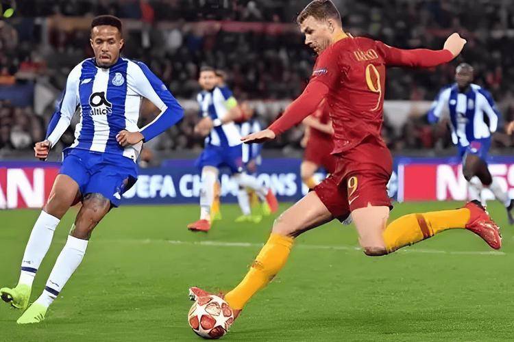 包含赛地聚焦：葡超转会期热度飙升；山东男篮手感冰凉；悬念犹存；年轻球员得到机会的词条